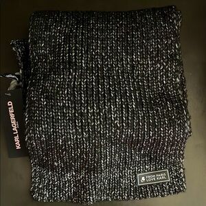 NWT Karl Lagerfeld Black and White Knit Scarf